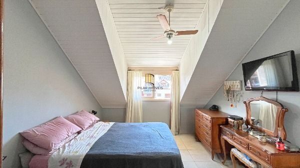 Casa Condominio em Porto Alegre, no bairro Cavalhada, com 3 dormitório(s), e 3 banheiros, à venda.
