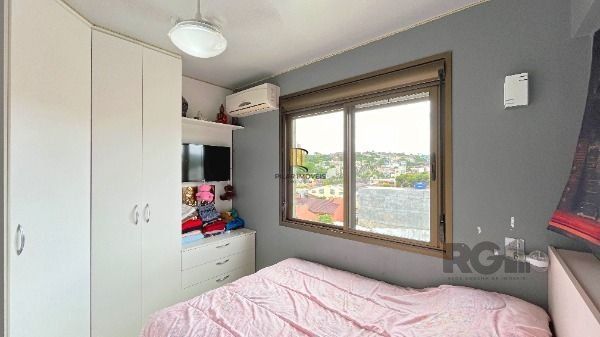 Apartamento em Porto Alegre, no bairro Medianeira, com 3 dormitório(s), e 3 banheiros, à venda.