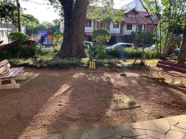 Apartamento em Porto Alegre, no bairro Tristeza, com 2 dormitório(s), e 2 banheiros, à venda.
