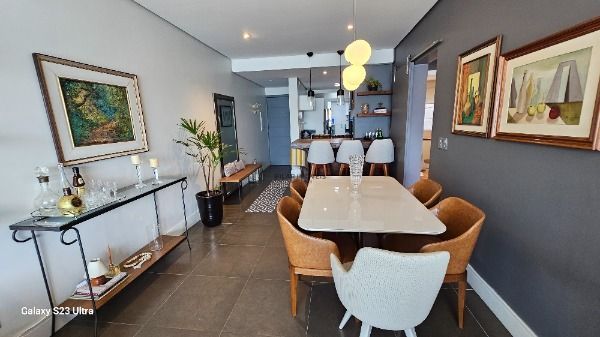 Apartamento em Porto Alegre, no bairro Chácara das Pedras, com 2 dormitório(s), e 2 banheiros, à venda.