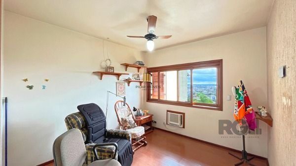 Casa 3 dormitórios no bairro Nonoai