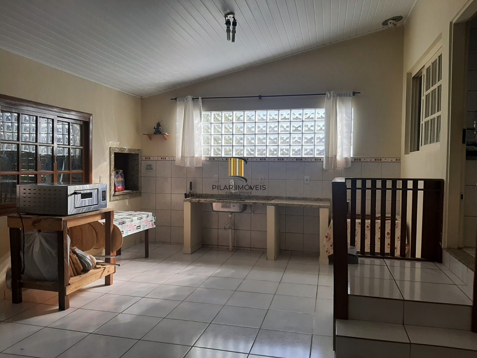Casa 3 dormitórios no bairro Restinga