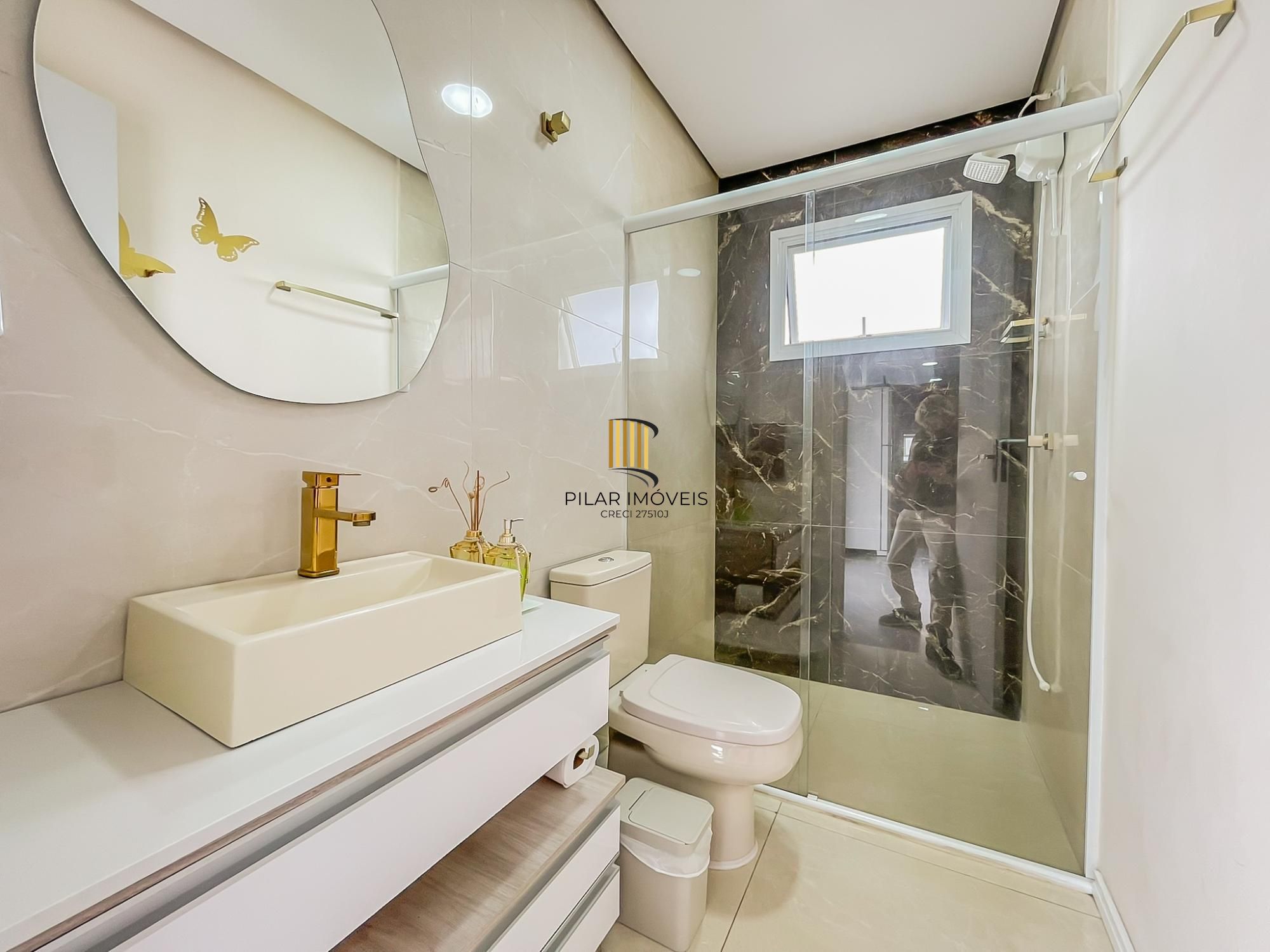 Casa 3 dormitórios no bairro Hípica