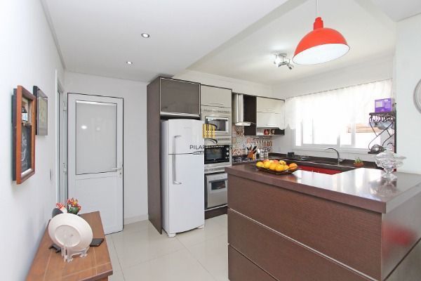 Casa para Venda - 236m², 5 dormitórios, sendo 4 suites, 2 vagas - Lagos De Nova Ipanema