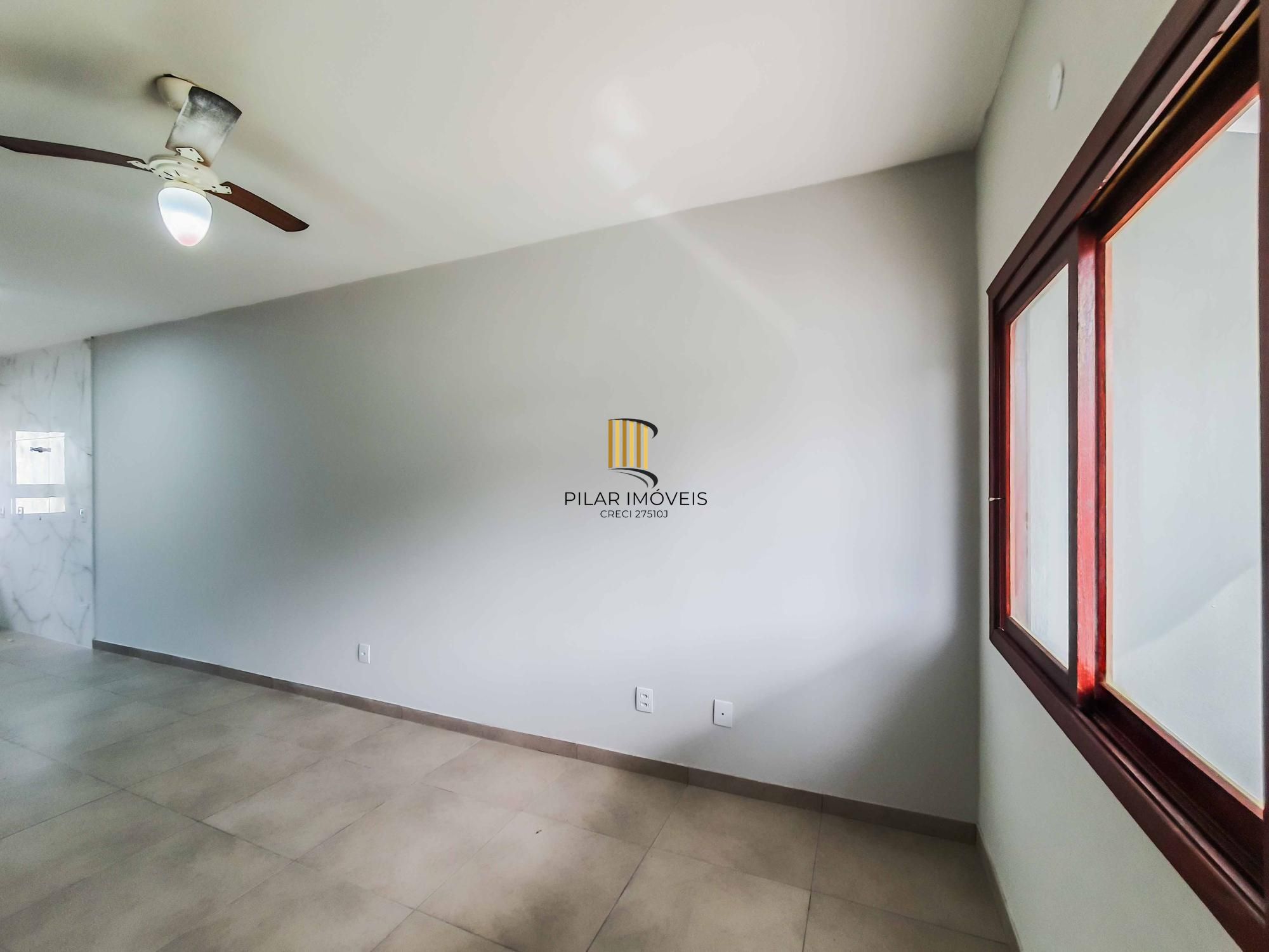 No bairro Hípica residência térrea com 2 dormitórios