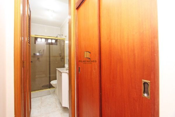 Casa para Venda - 287.96m², 4 dormitórios, sendo 1 suites, 4 vagas - Imperial Parque
