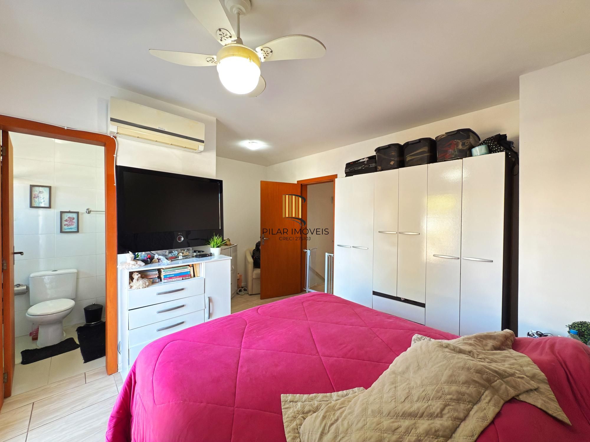 Casa para Venda - 138m², 3 dormitórios, sendo 1 suites, 2 vagas - Hípica