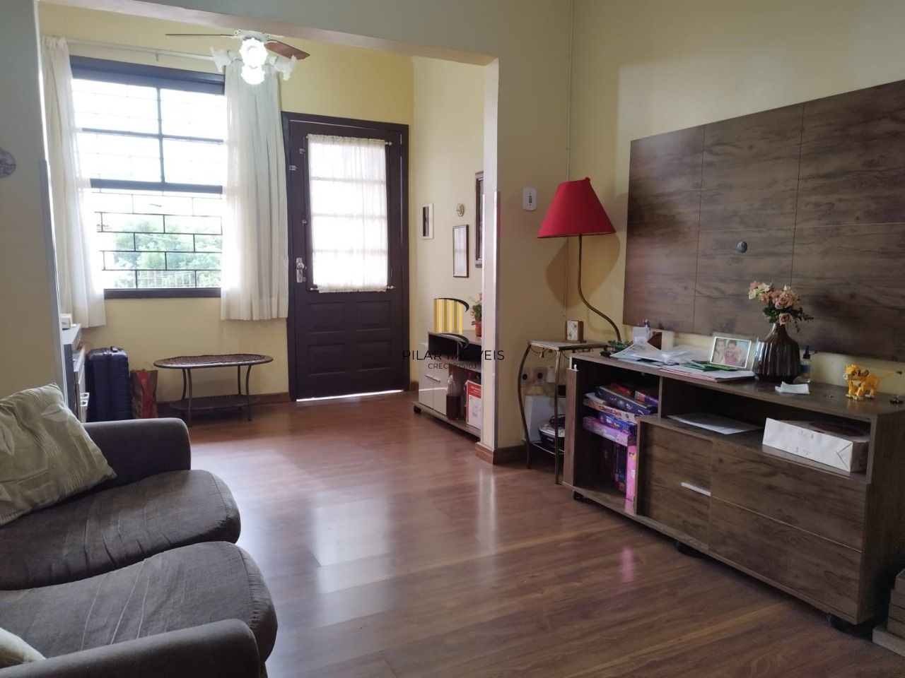 Casa 3 dormitórios no bairro Glória