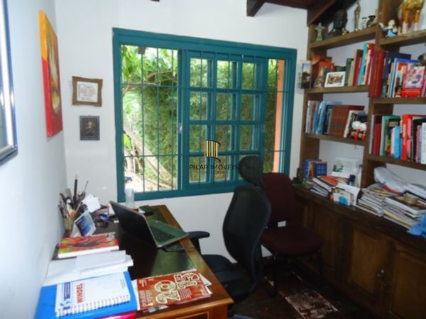 Casa para Venda - 252m², 3 dormitórios, 2 vagas - Ipanema