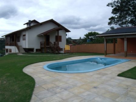 Casa para Venda - 300m², 3 dormitórios, sendo 1 suites, 4 vagas - Vila Nova
