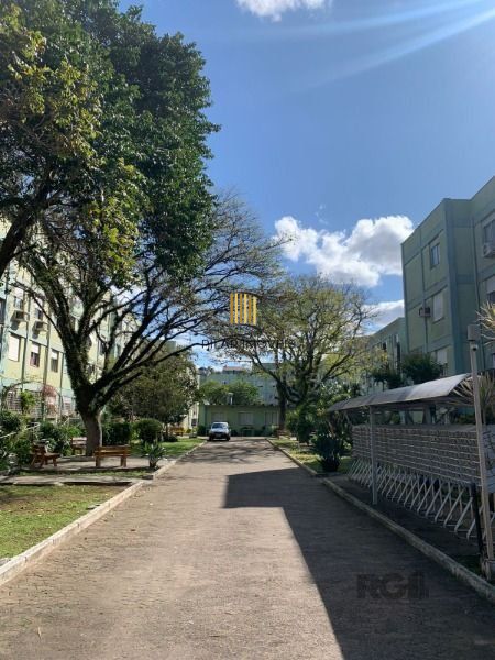 Apartamento em Porto Alegre, no bairro Camaquã, com 1 dormitório(s), à venda.