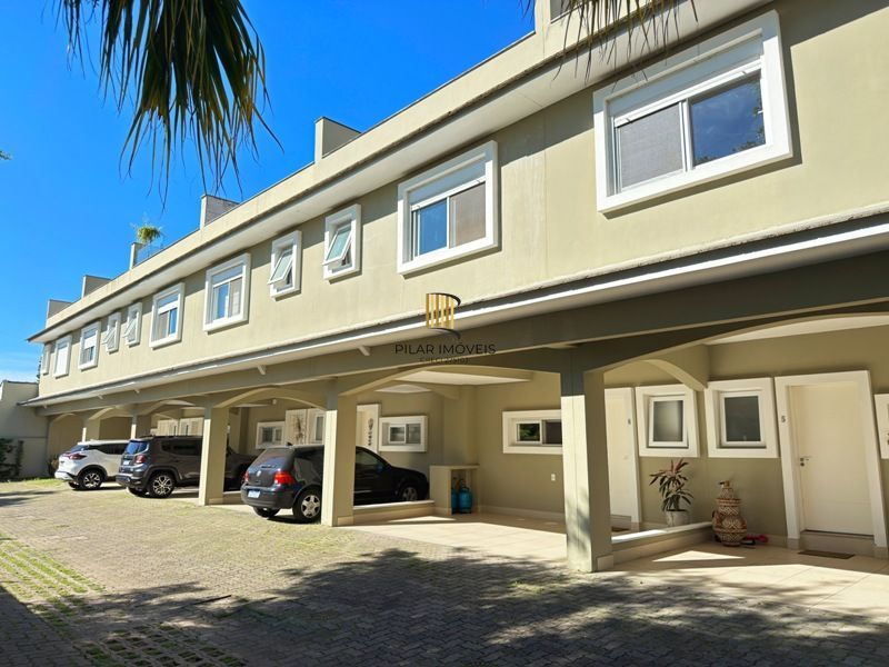 Linda Residência com 3 dormitórios e 1 suíte no Bairro Tristeza para venda. - Pilar Imóveis