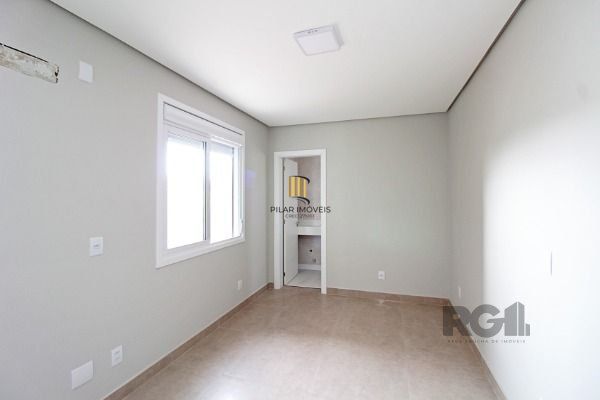Casa Condominio em Porto Alegre, no bairro Hípica, com 3 dormitório(s), e 3 banheiros, à venda.