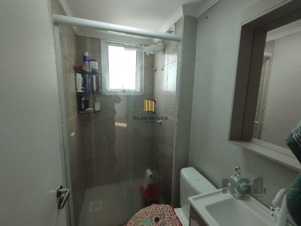 Apartamento em Porto Alegre, no bairro Vila Nova, com 2 dormitório(s), e 2 banheiros, à venda.
