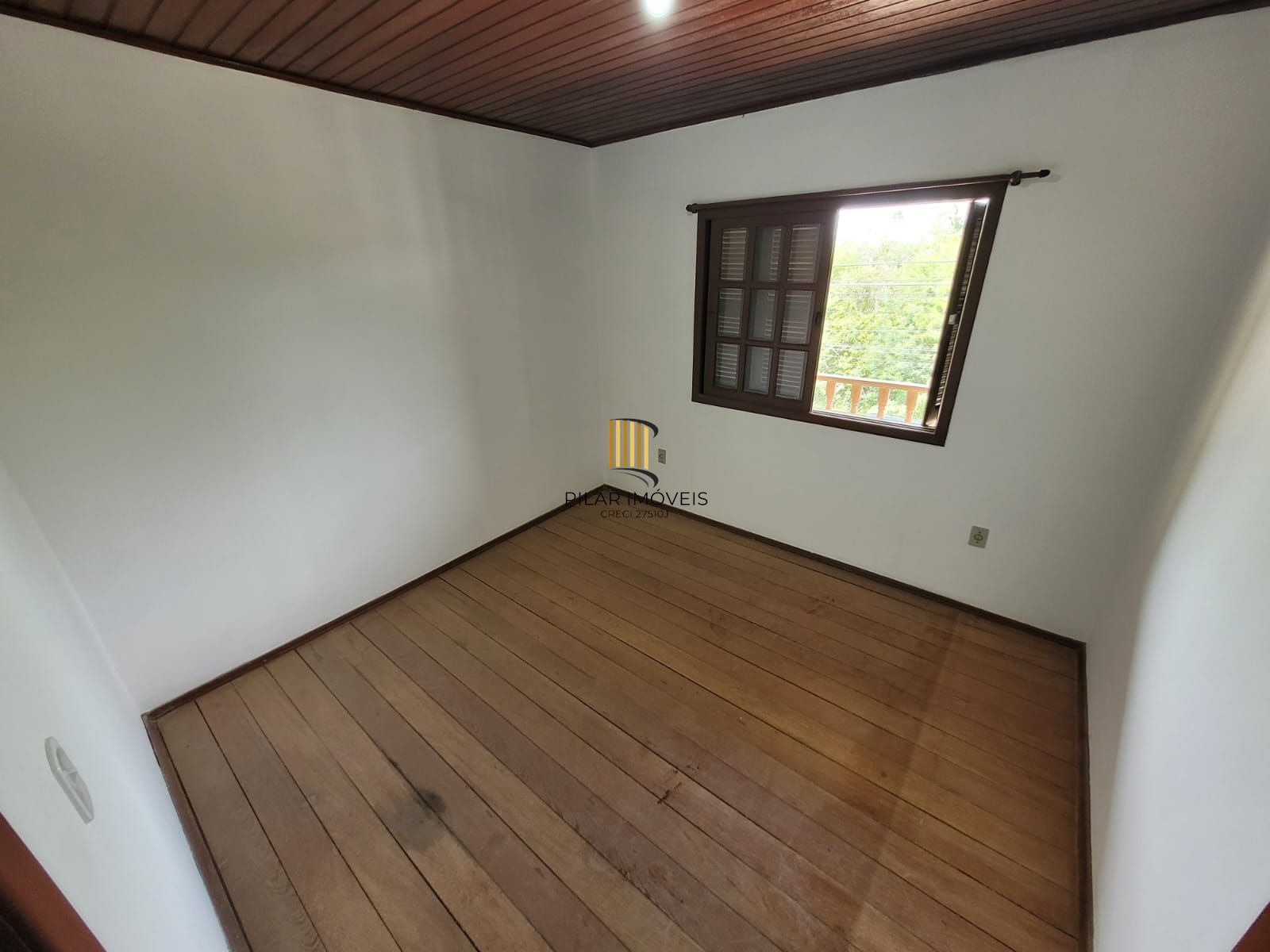 Casa 3 dormitórios no bairro Ponta Grossa