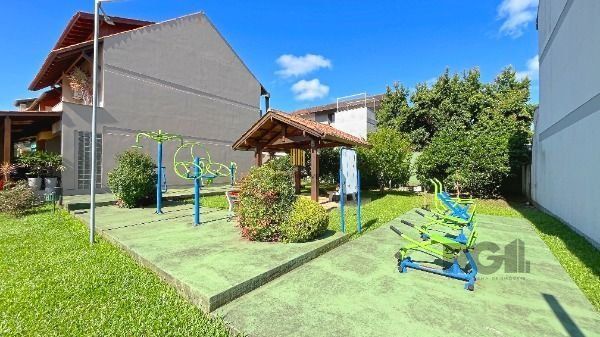 Casa Condominio em Porto Alegre, no bairro Cavalhada, com 3 dormitório(s), e 3 banheiros, à venda.