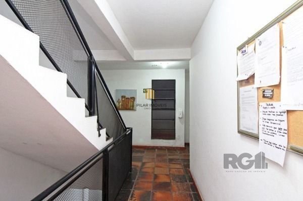 Apartamento em Porto Alegre, no bairro Camaquã, com 1 dormitório(s), e 1 banheiros, à venda.