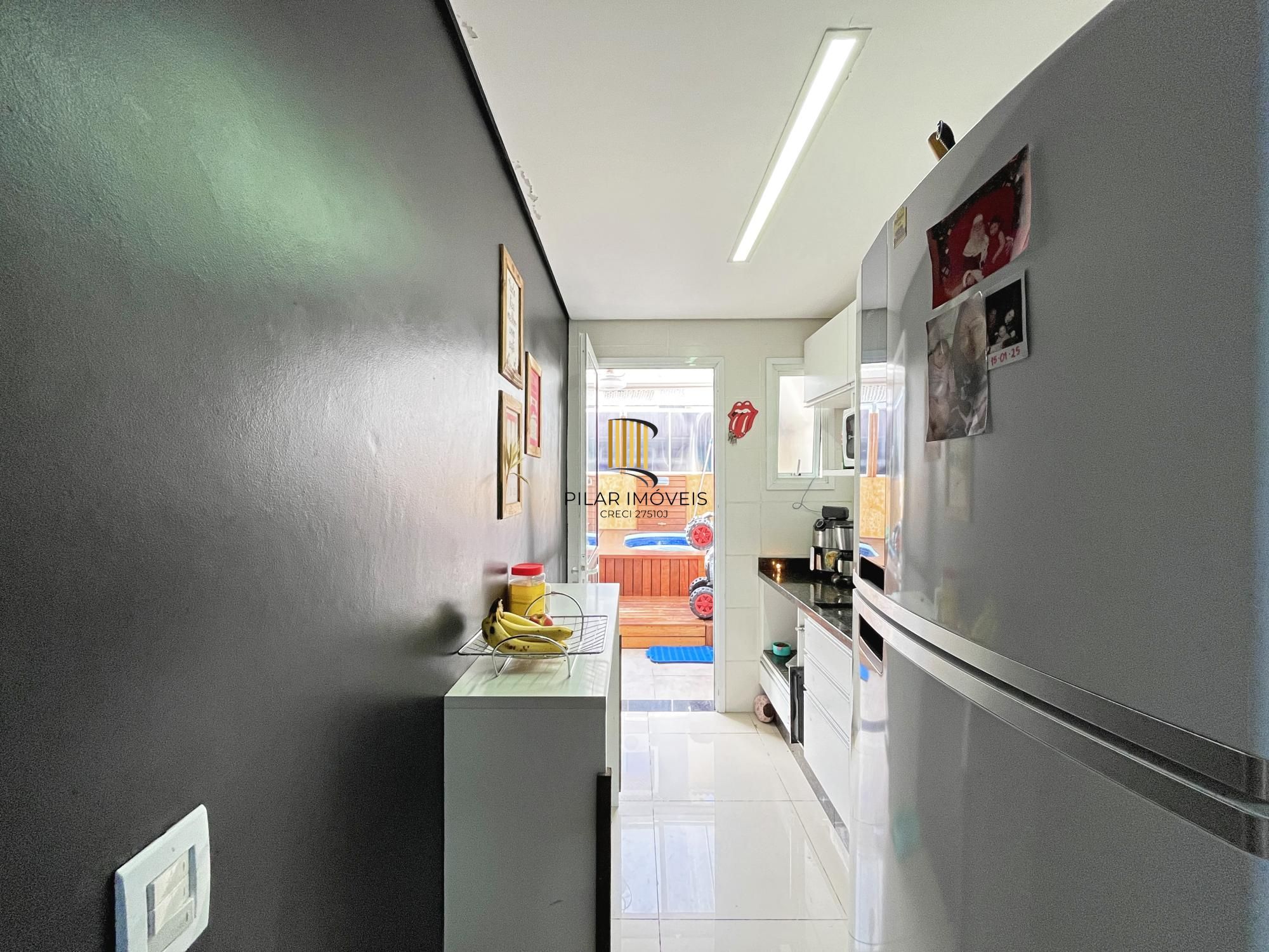 Casa 2 dormitórios no bairro Hípica