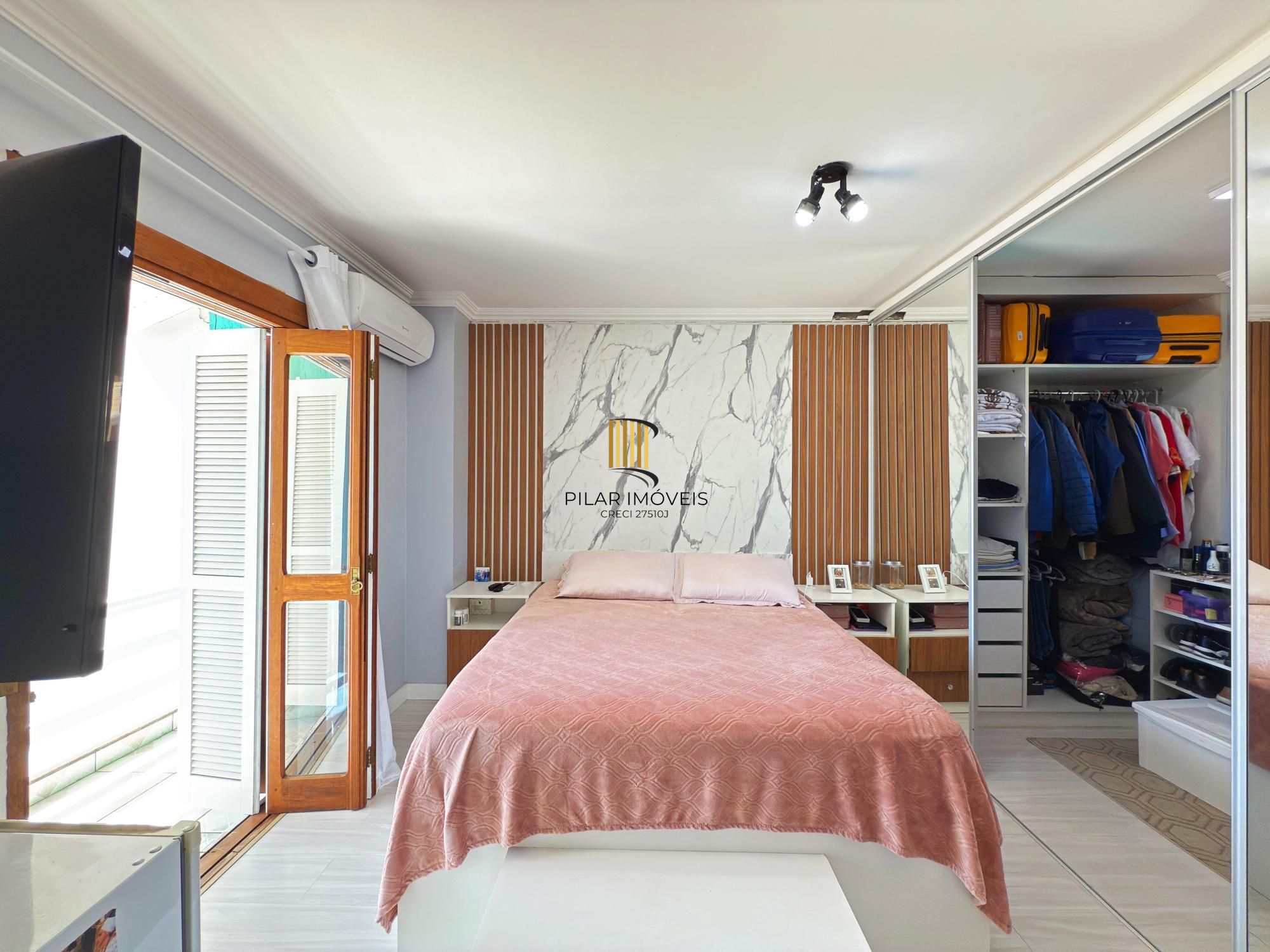 Casa 3 dormitórios no bairro Aberta dos Morros