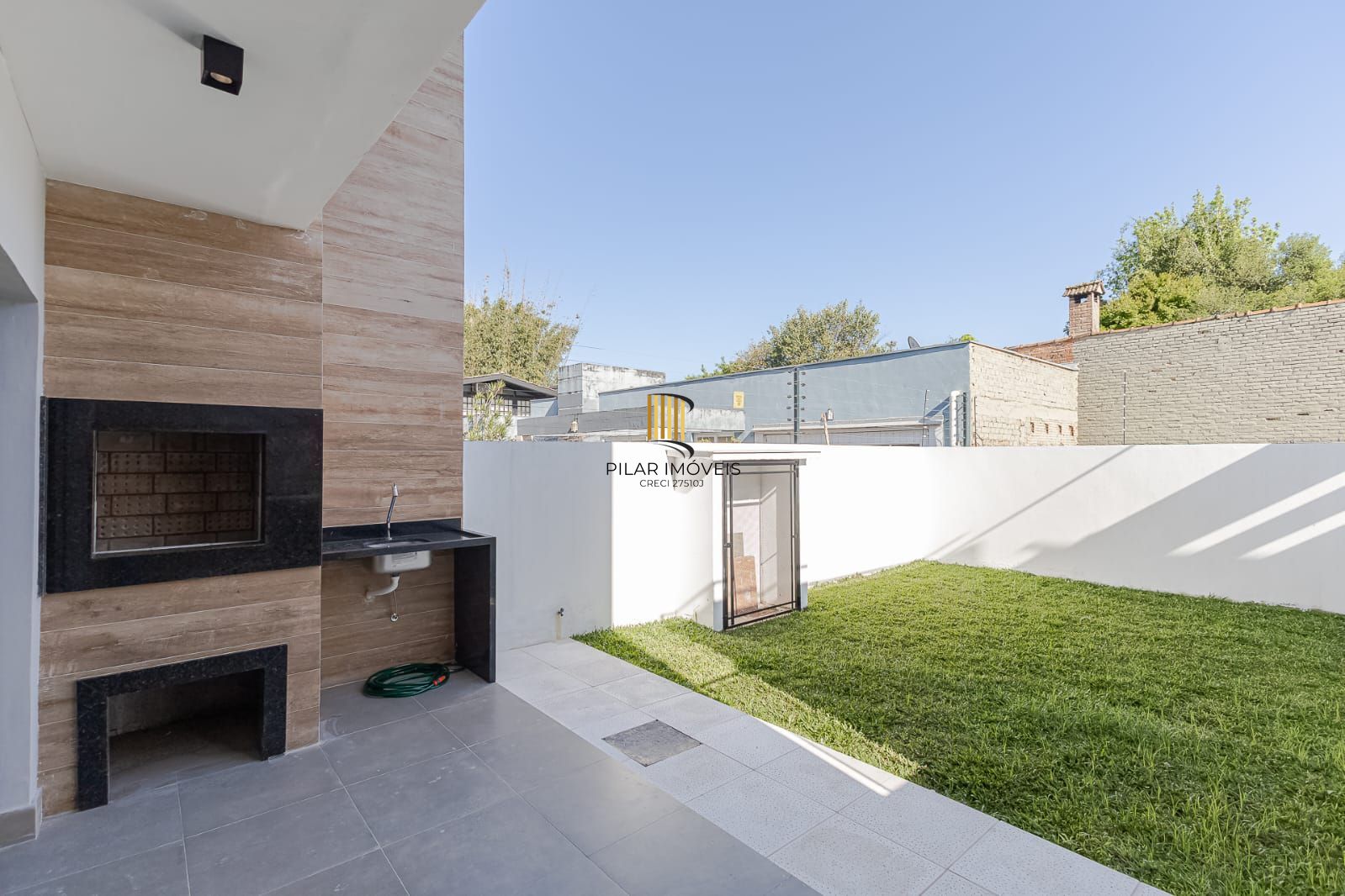 Casa 3 dormitórios no bairro Ipanema