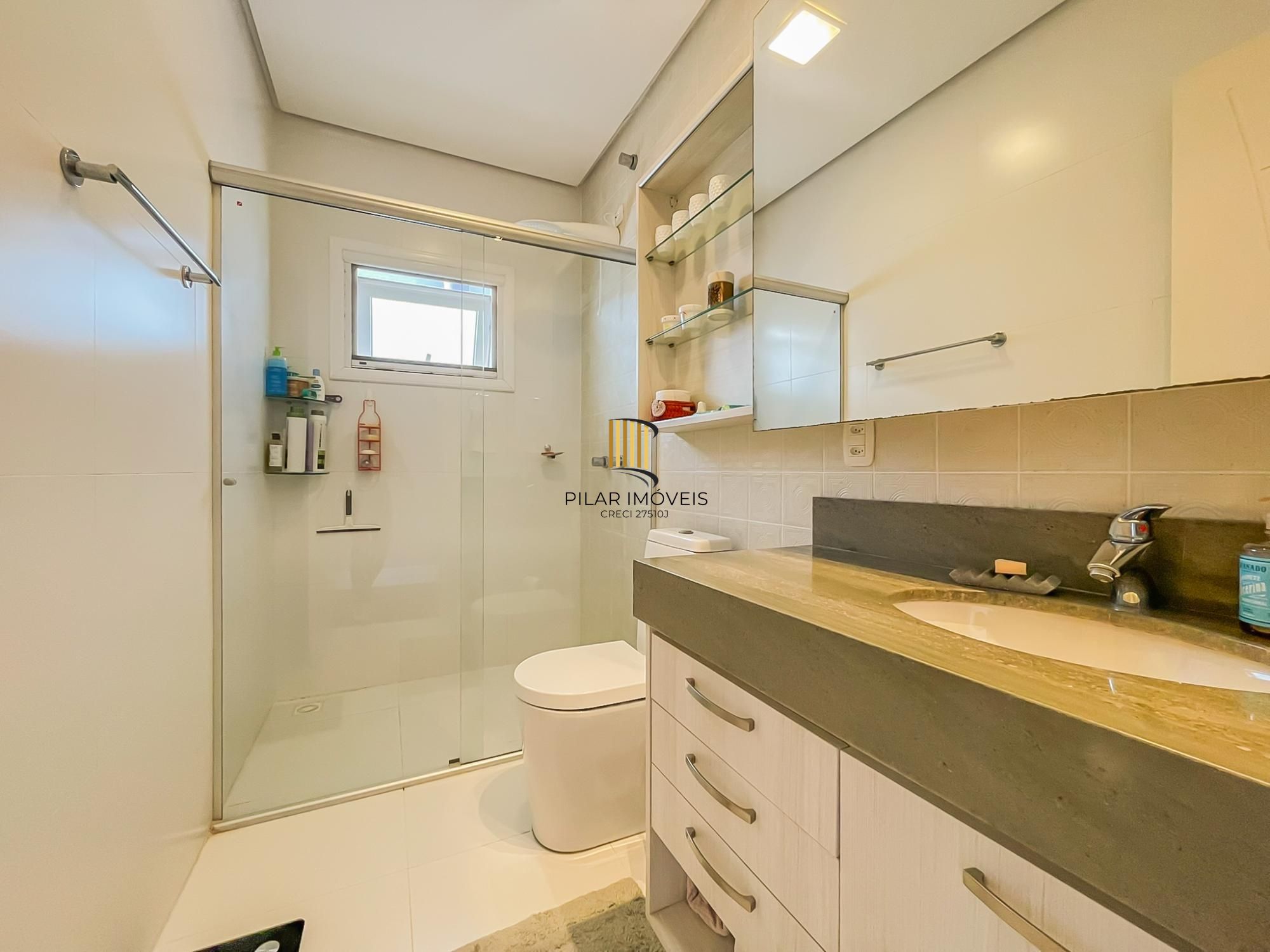 Linda e aconchegante casa em condomínio no Lagos de nova Ipanema