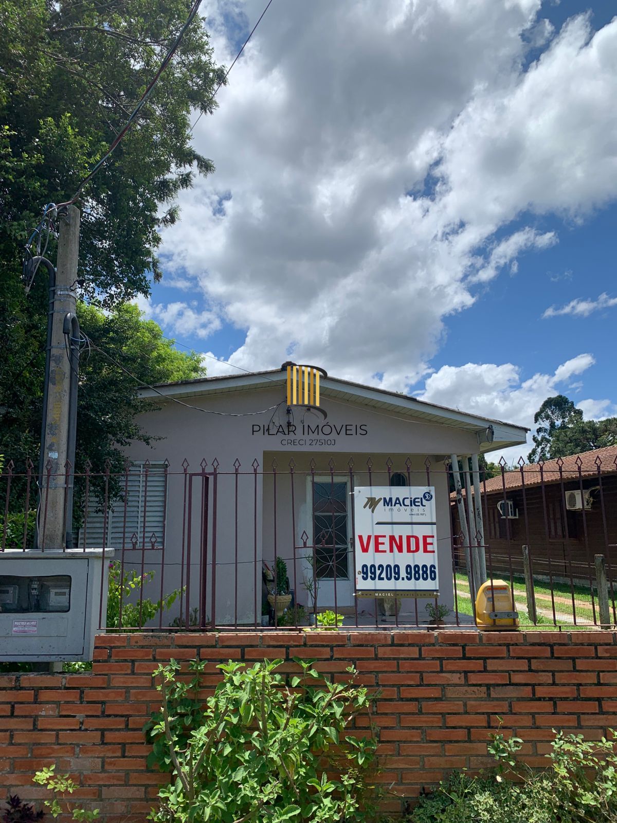 Casa 2 dormitórios no bairro Hípica