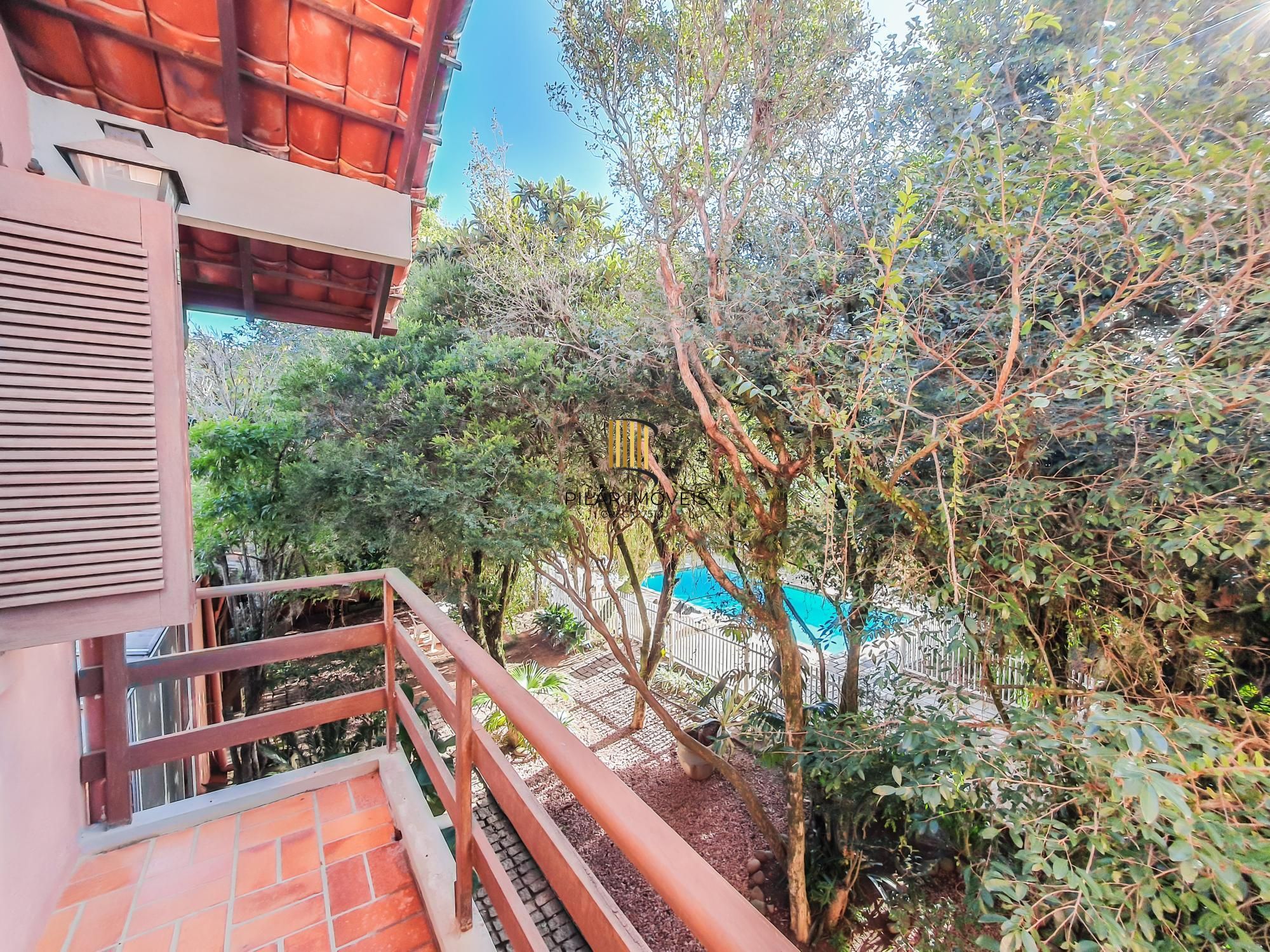 Casa em condomínio mobiliada, 3 dormitórios