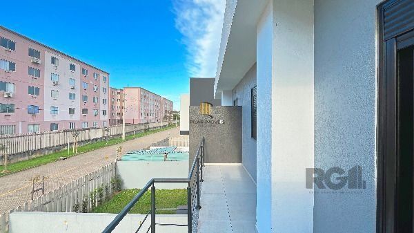 Casa em Porto Alegre, no bairro Hípica, com 3 dormitório(s), e 3 banheiros, à venda.