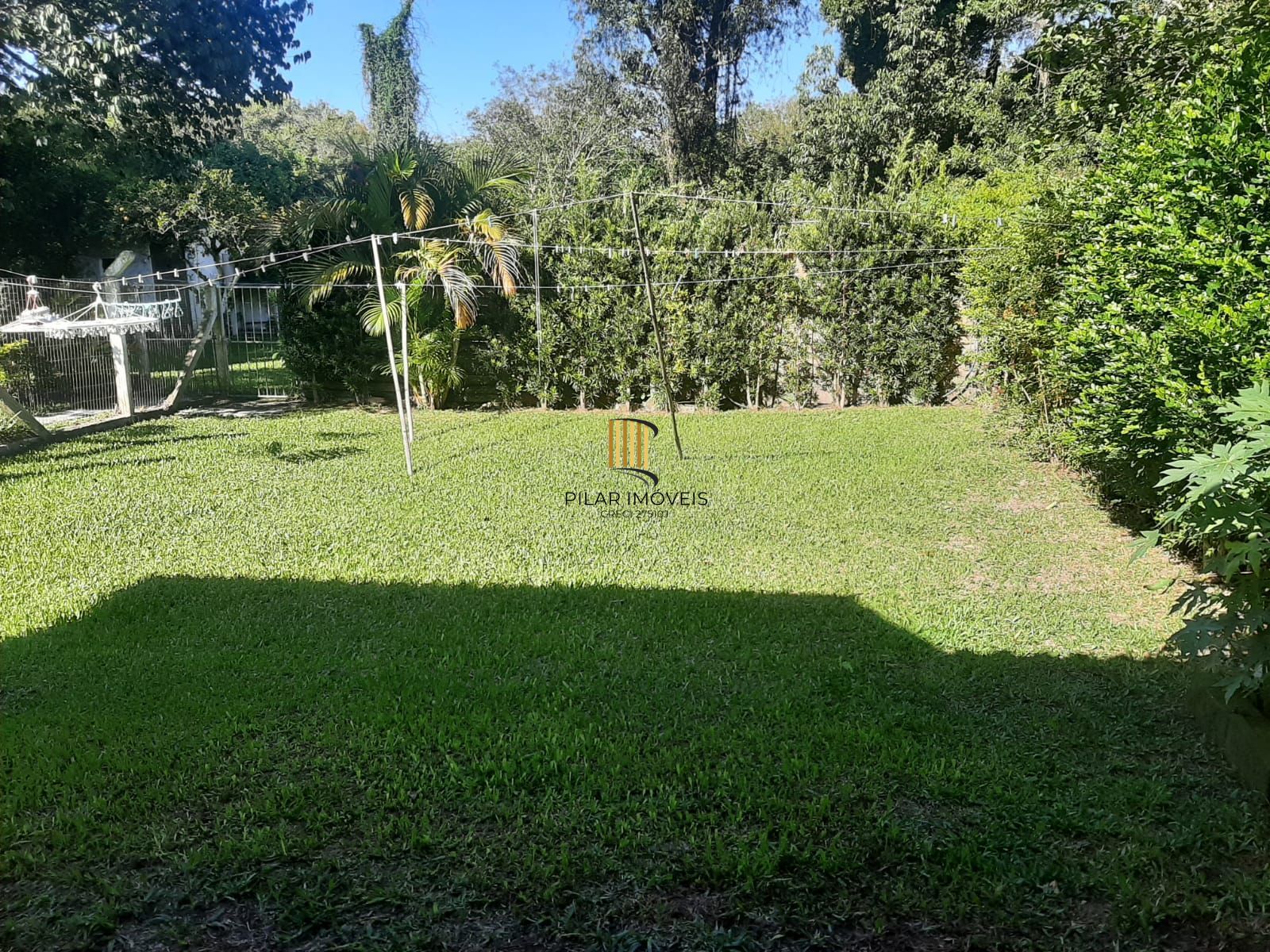 Casa 3 dormitórios no bairro Restinga