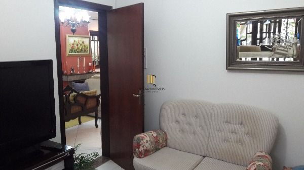 Casa para Venda - 300m², 3 dormitórios, sendo 3 suites, 4 vagas - Espirito Santo