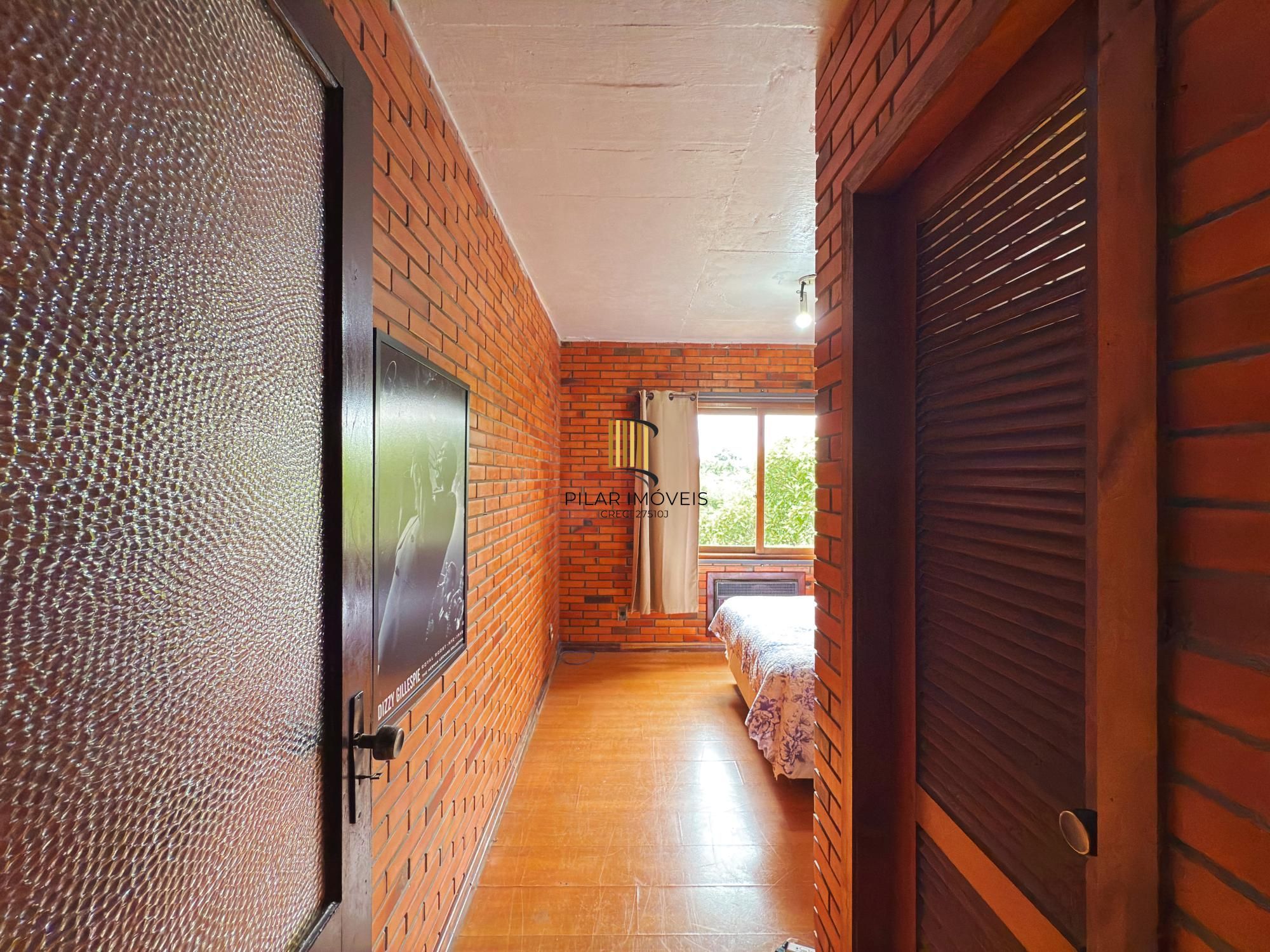 Casa 5 dormitórios no bairro Jardim Isabel