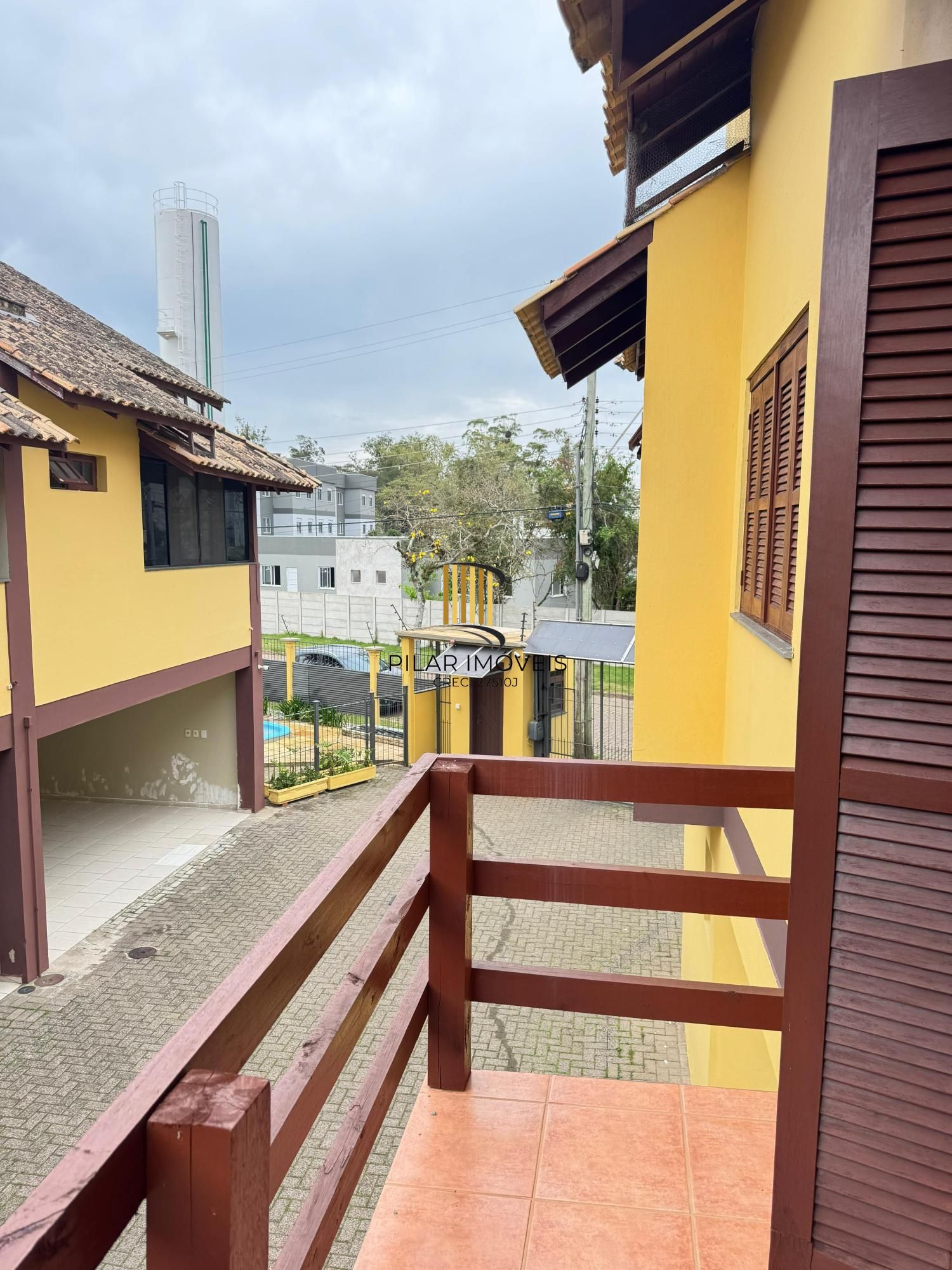 No bairro Serraria, casa em condomínio com 3 dormitórios