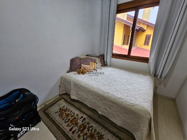 Casa Condominio em Porto Alegre, no bairro Ipanema, com 3 dormitório(s), e 3 banheiros, à venda.