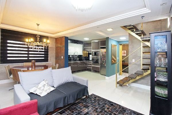 Casa Condominio em Porto Alegre, no bairro Ipanema, com 3 dormitório(s), e 3 banheiros, à venda.