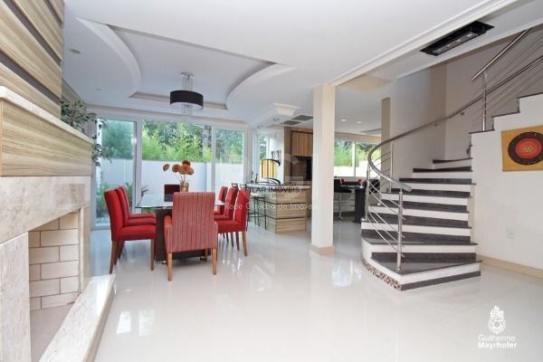 Casa Condominio para Venda - 254.32m², 3 dormitórios, sendo 3 suites, 2 vagas - Pedra Redonda