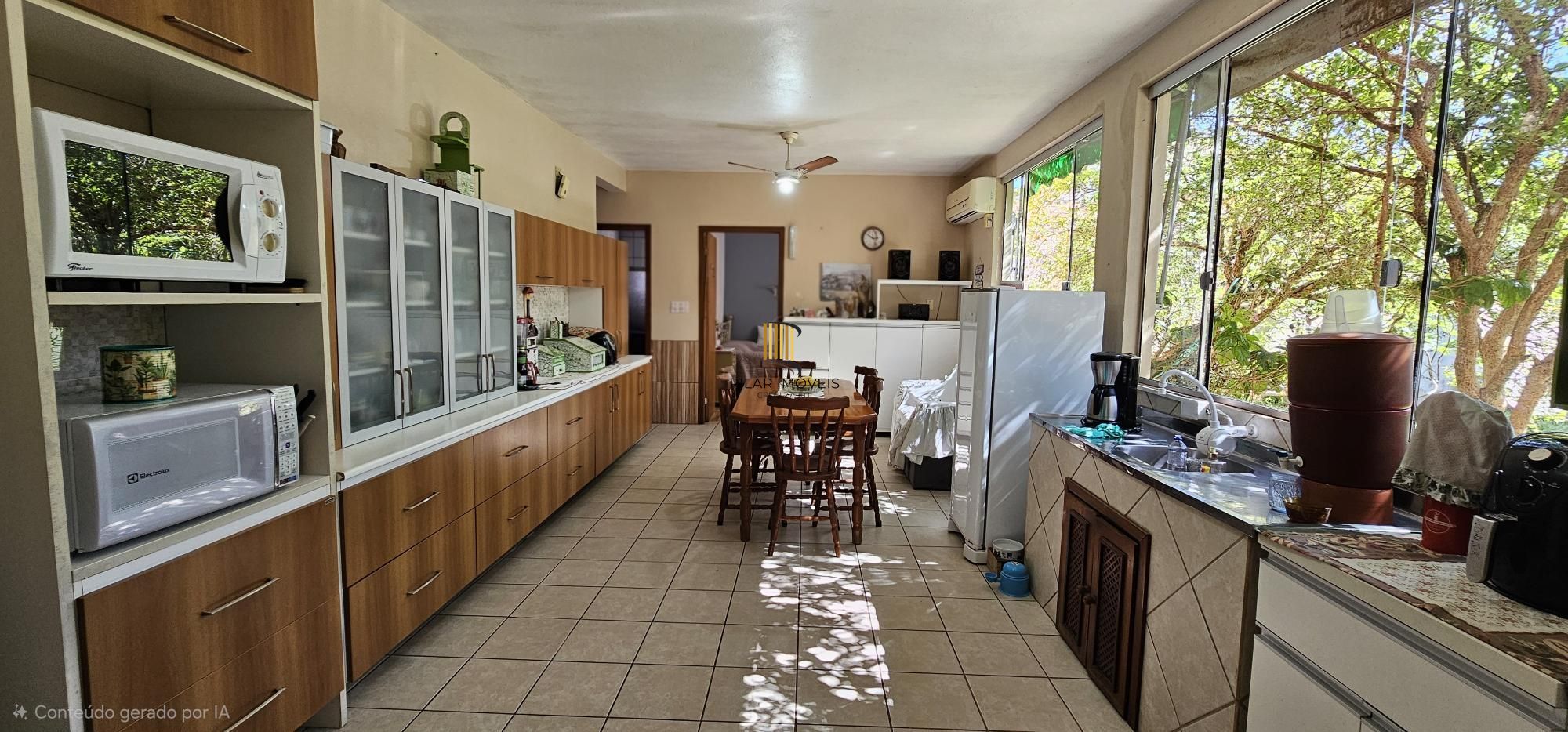 Casa 4 dormitórios no bairro Restinga