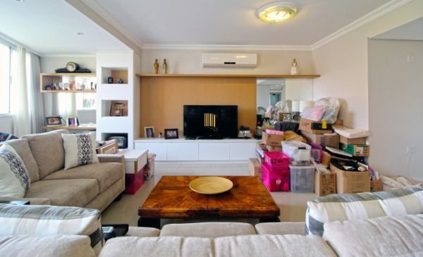 Apartamento em Porto Alegre, no bairro Santa Tereza, com 3 dormitório(s), e 3 banheiros, à venda.