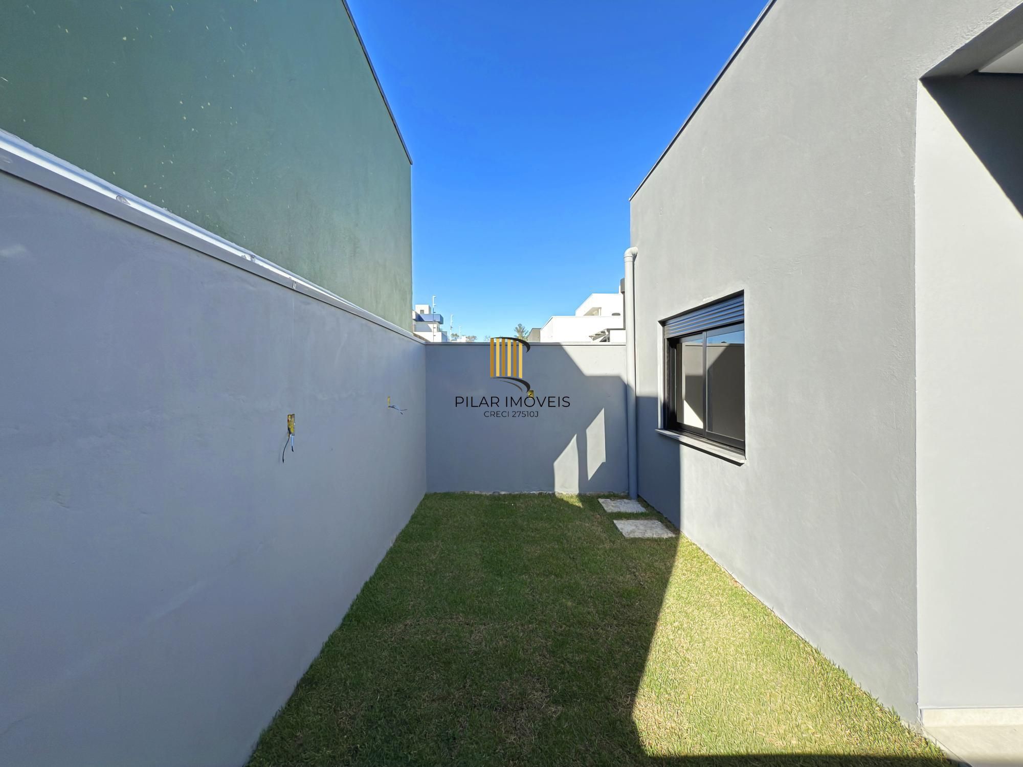 Residência  com 3 suítes no Lagos de Nova Ipanema