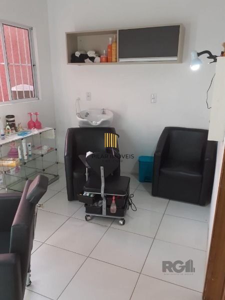 Casa 3 dormitórios no bairro Hípica