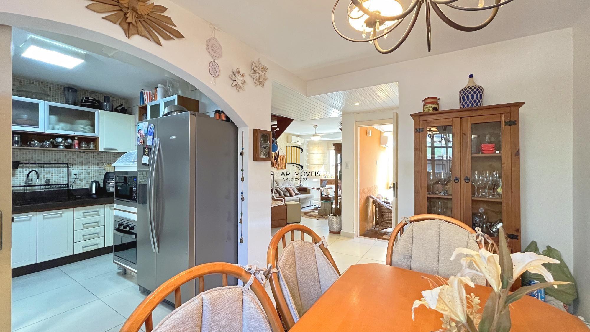 Casa de Condomínio 3 dormitórios no bairro Guarujá