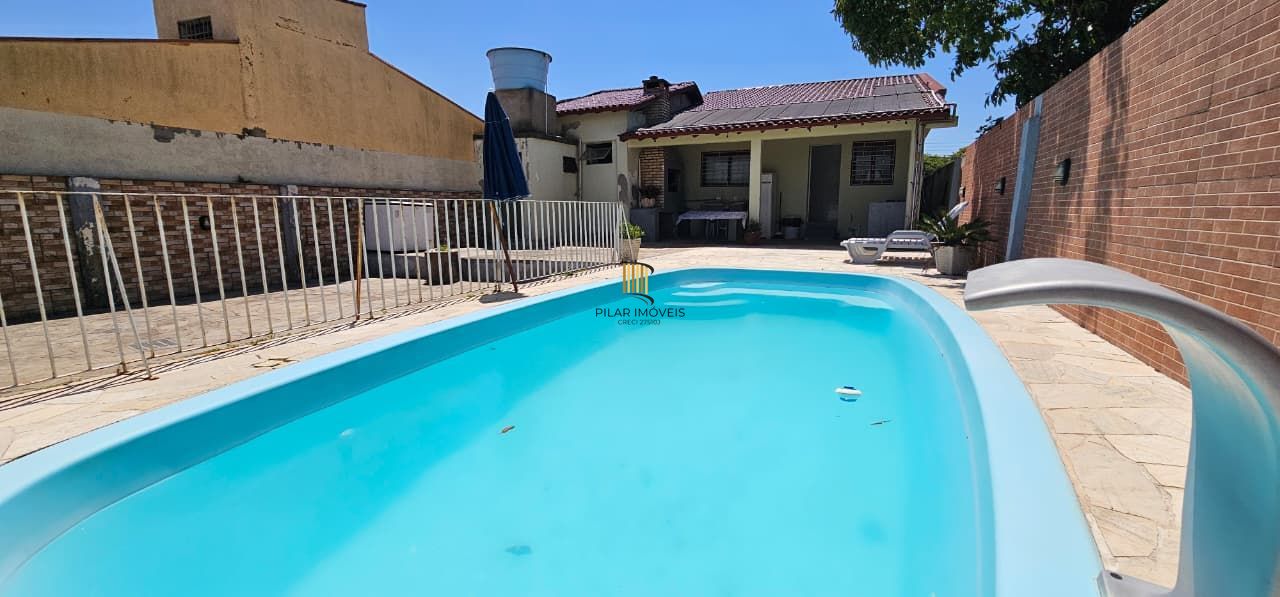 Casa 4 dormitórios no bairro Restinga