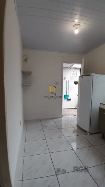 Casa em Porto Alegre, no bairro Restinga, com 2 dormitório(s), e 2 banheiros, à venda.