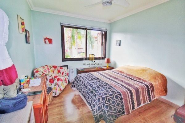Casa em Porto Alegre, no bairro Jardim Isabel, com 4 dormitório(s), e 4 banheiros, à venda.
