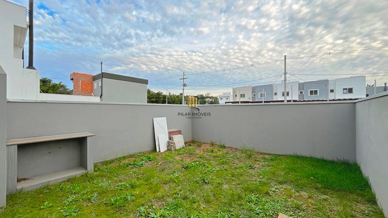 Casa Condominio em Porto Alegre, no bairro Campo Novo, com 3 dormitório(s), e 3 banheiros, à venda.