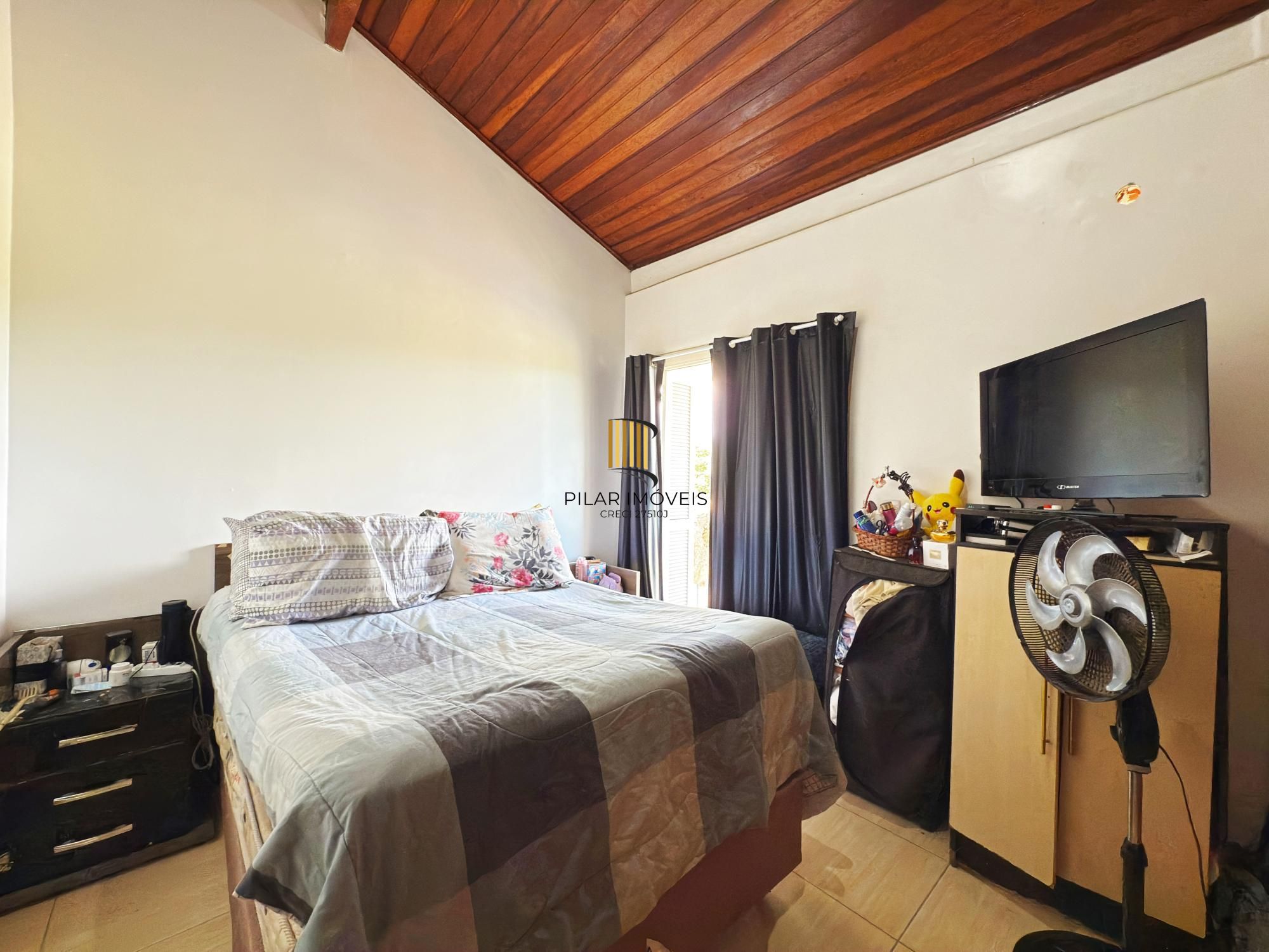 Casa 2 dormitórios no bairro Hípica