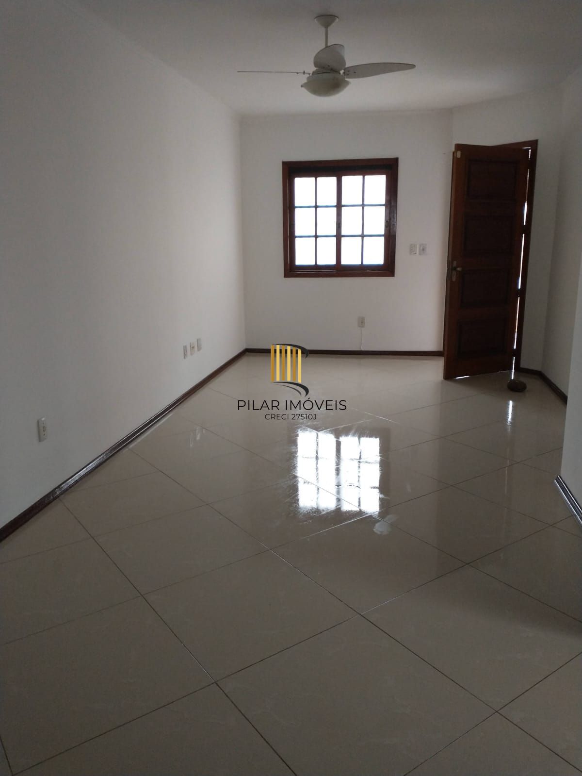 Casa 03 dormitórios no Bairro Hipica - Residencial Nova Ipanema