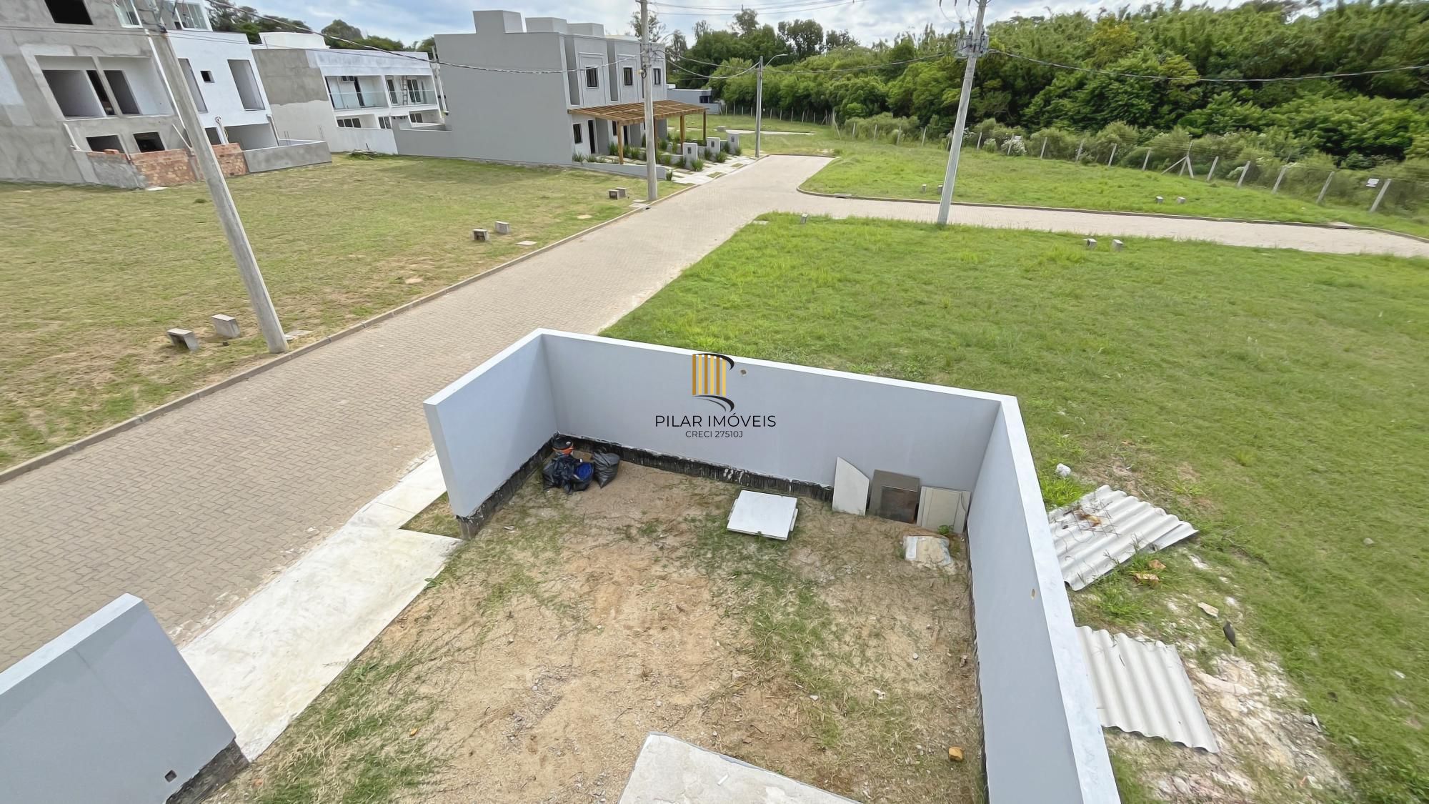 Casa Condominio em Porto Alegre, no bairro Campo Novo, com 3 dormitório(s), e 3 banheiros, à venda.