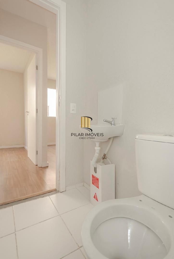 Ótimo apto térreo com 2 dormitórios com vaga de estacionamento