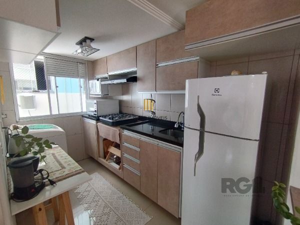Apartamento em Porto Alegre, no bairro Vila Nova, com 2 dormitório(s), e 2 banheiros, à venda.