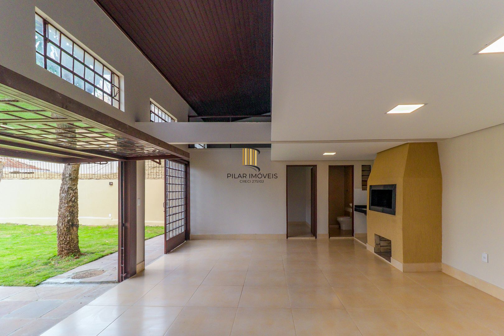 Excelente residência com 4 dormitórios